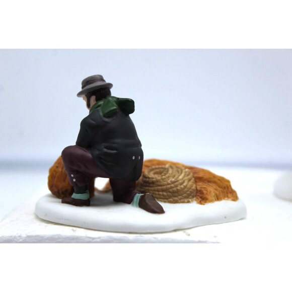 Dept 56 Dickens Village - Thatchers - Picture 6 of 8